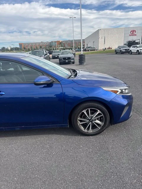 Used 2023 Blue Kia LXS image 9