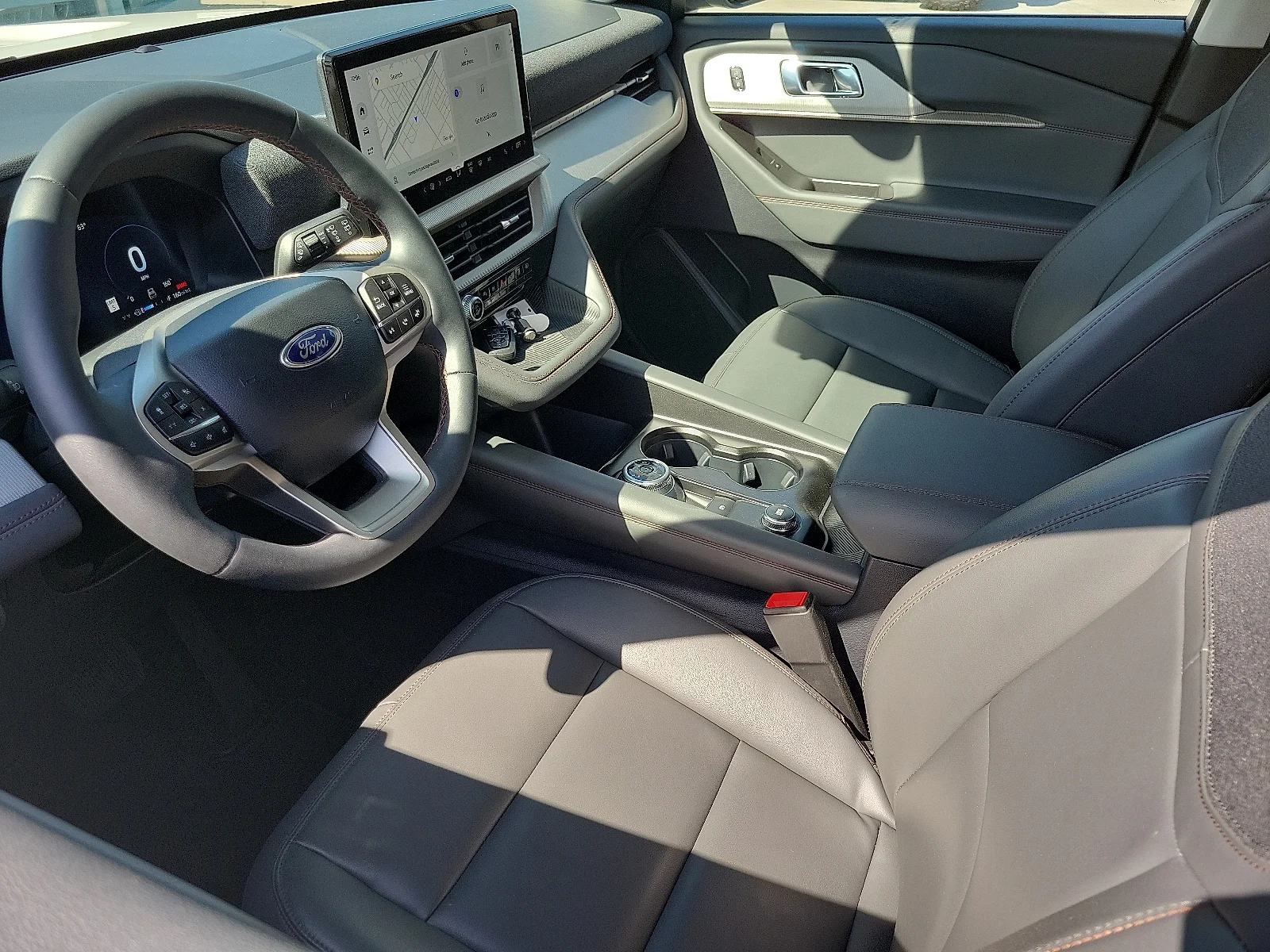 Used 2026 White Metallic Ford Active image 4