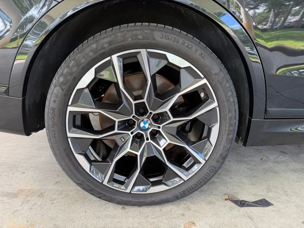 Used 2026 Black BMW M60i image 20