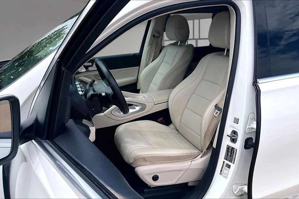 Used 2021  Mercedes-Benz GLS 450 image 25