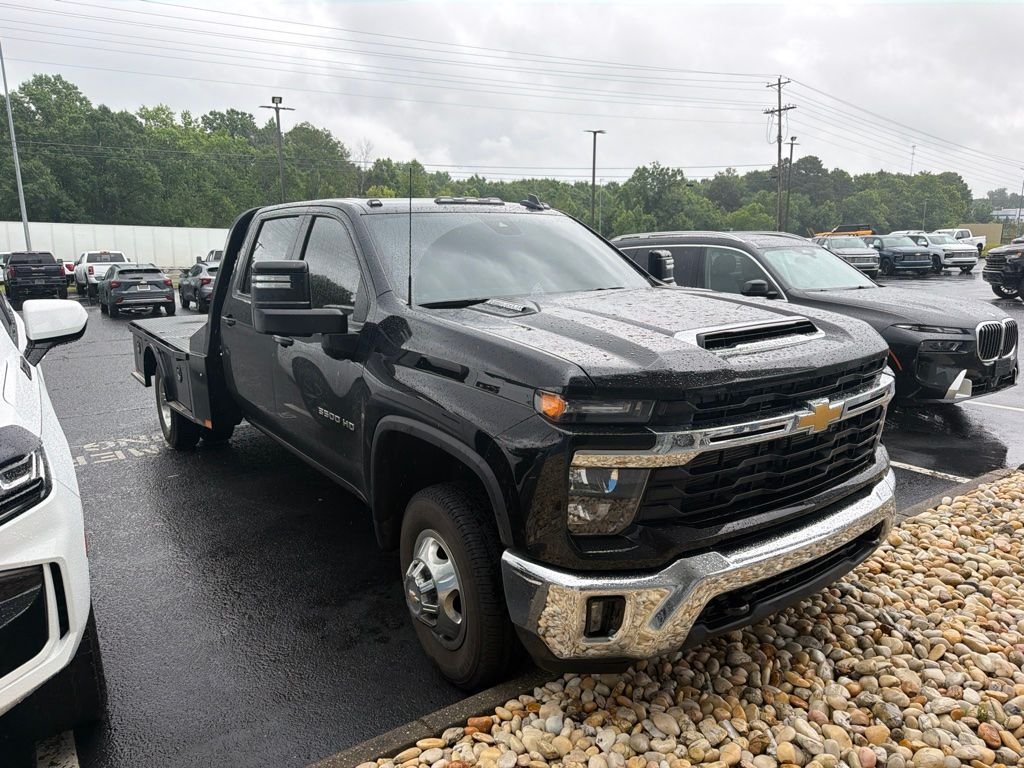 Used 2025 Black Chevrolet LT image 2