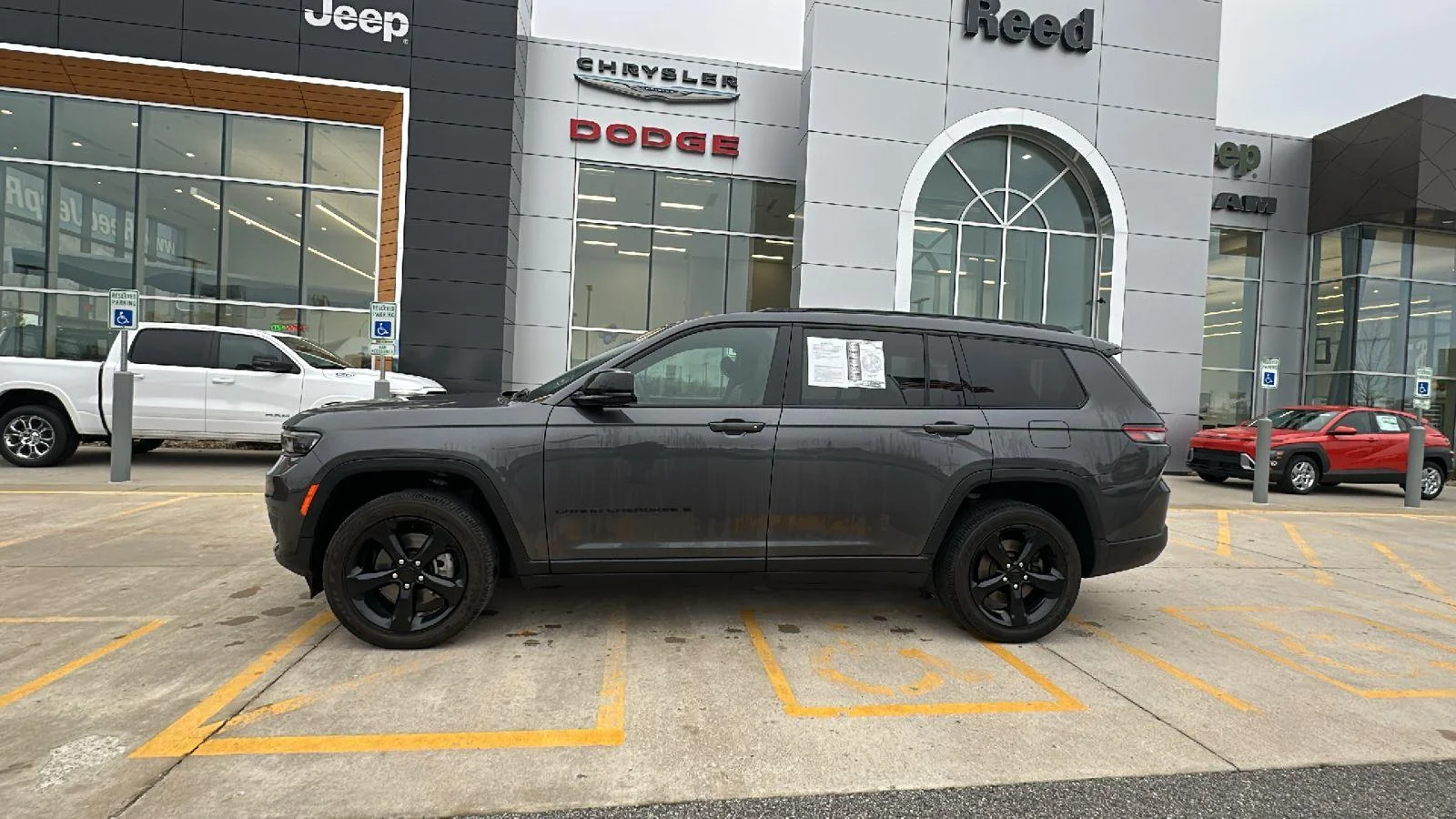 Used 2024 Jeep Grand Cherokee L Altitude with VIN 1C4RJKAG7R8615431 for sale in Kansas City
