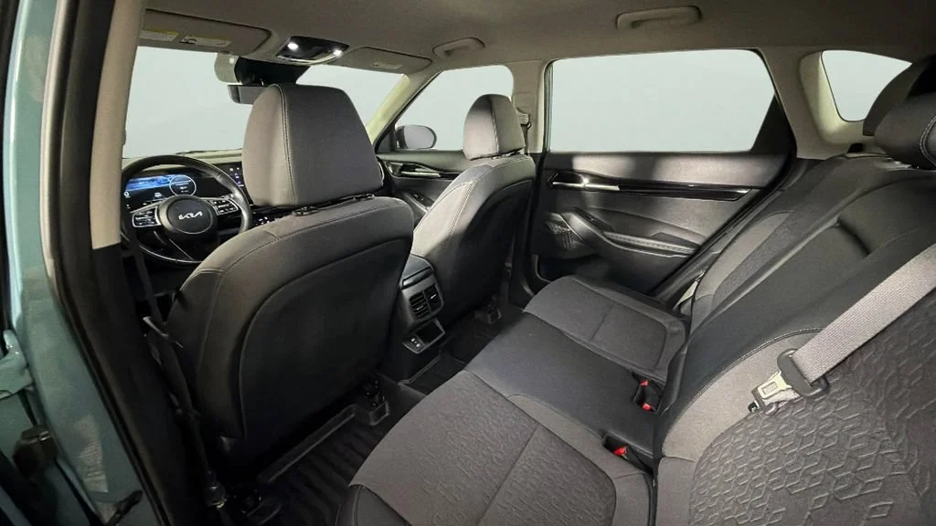2024 Kia Seltos S - Photo 27