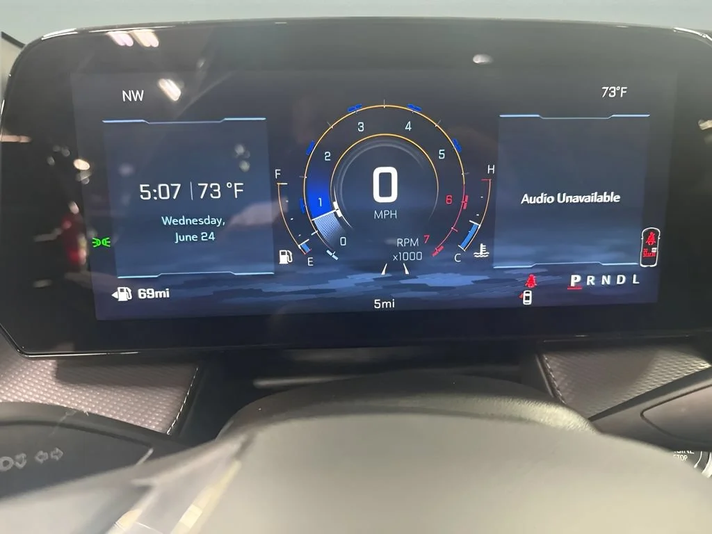 New 2027 Mosaic Black Metallic Chevrolet LT image 25