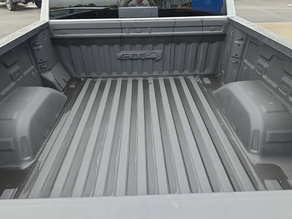 Used 2023 Summit White GMC AT4 image 31