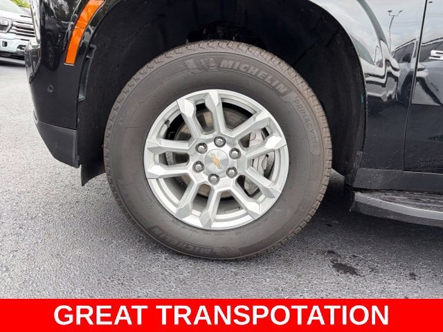 2025 Chevrolet Suburban LS - Photo 9