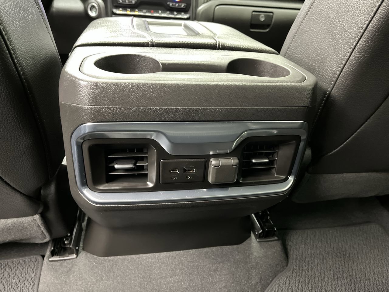 Certified Used 2022 Hunter Metallic GMC Denali image 15