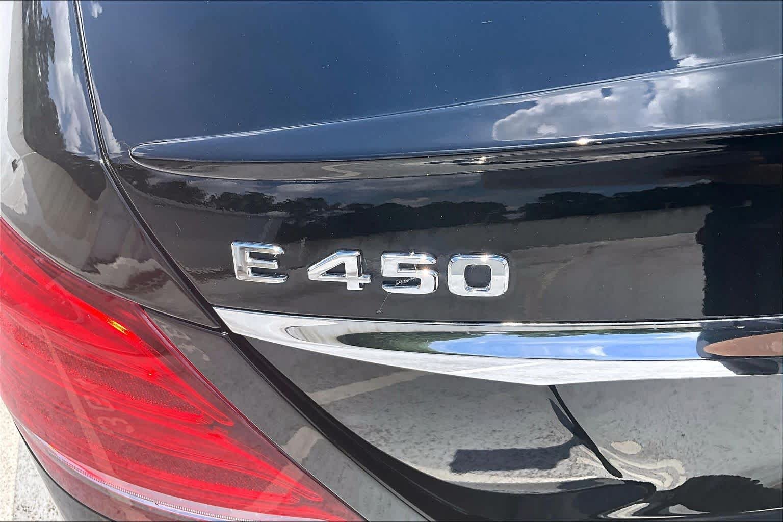 Used 2019 Obsidian Black Metallic Mercedes-Benz E 450 image 31