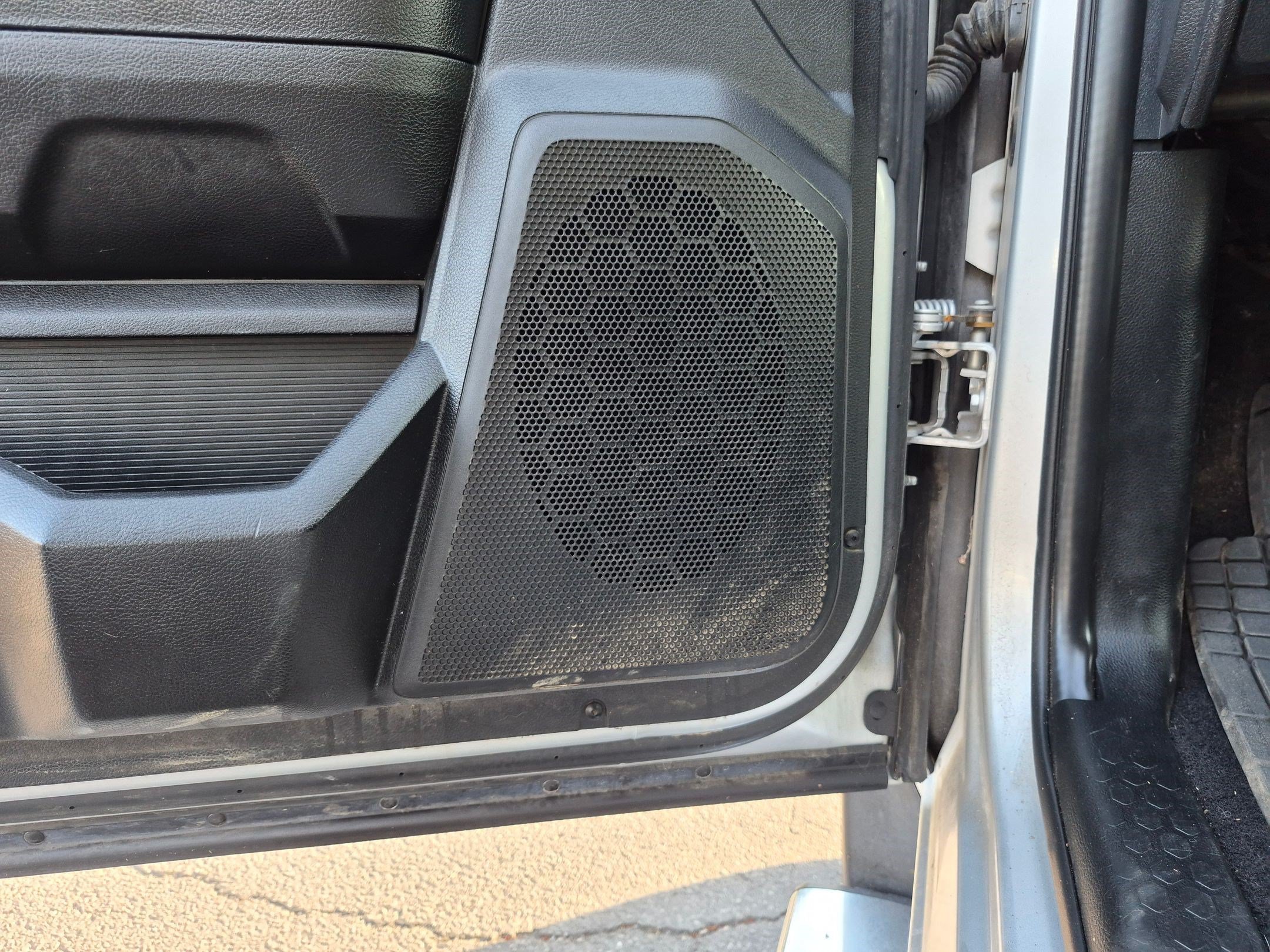 Used 2016 Bright Silver Metallic Clearcoat Ram Laramie image 13