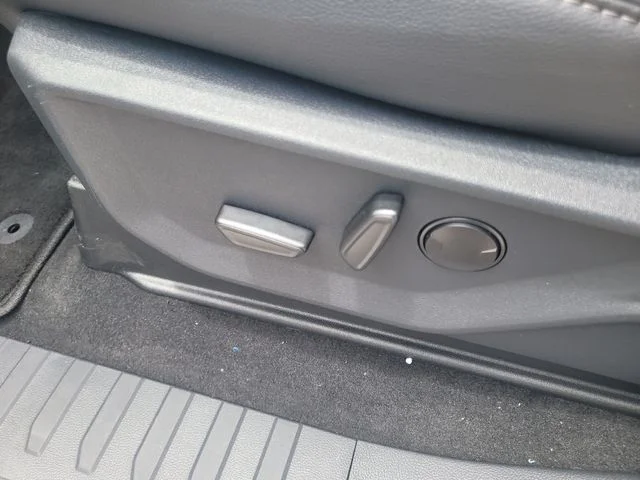 New 2026 Gray Metallic Ford Lariat image 21