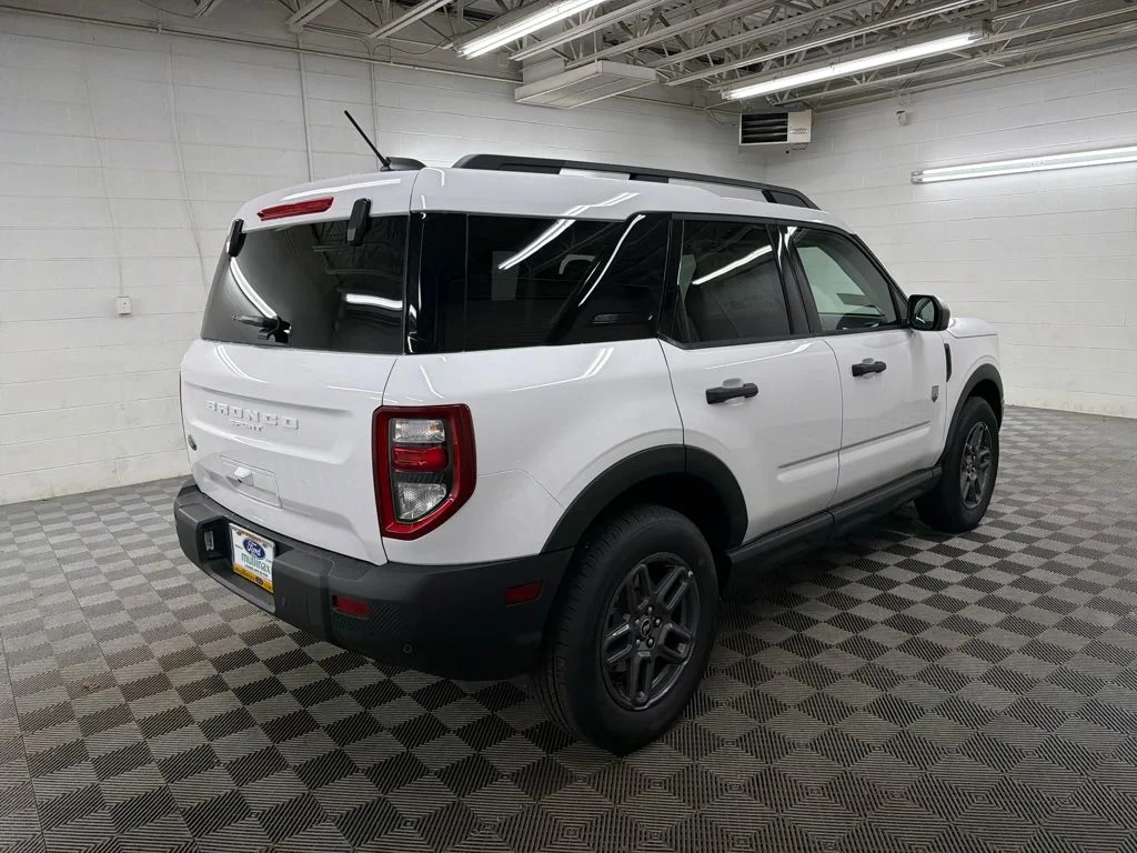 New 2025 White Ford Big Bend image 3