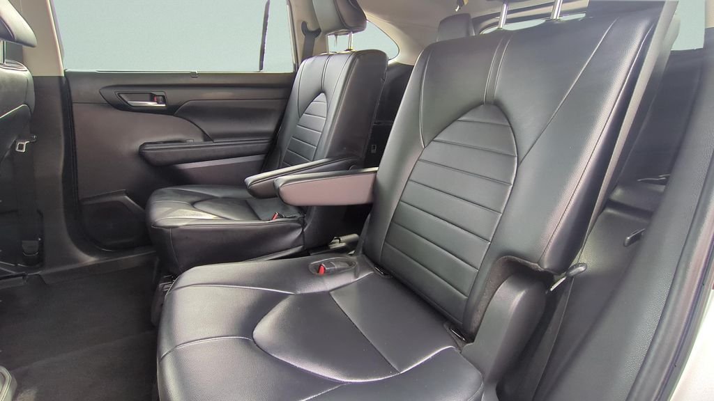 Certified Used 2024 Silver Toyota XLE image 10