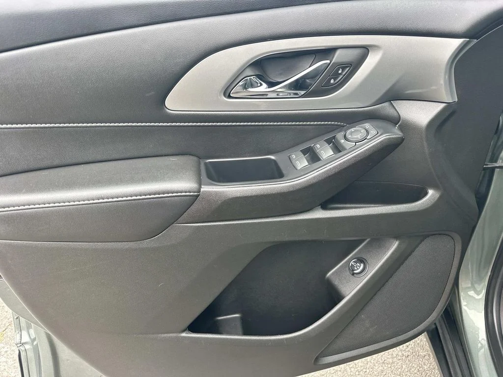 Used 2022  Chevrolet LT image 17