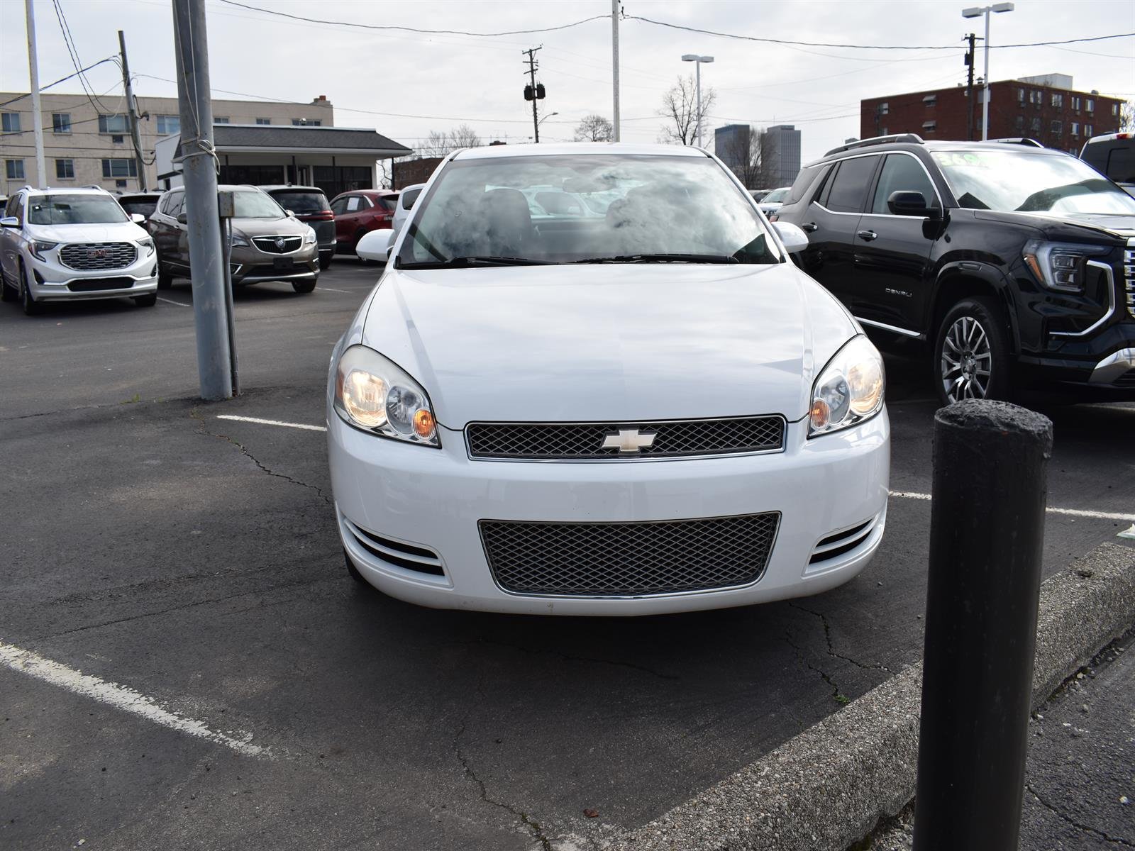 Used 2014 Chevrolet Impala 1FL with VIN 2G1WA5E39E1174550 for sale in Brookville, OH
