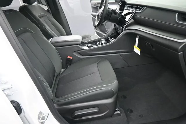 New 2026 Bright White Clearcoat Jeep Laredo X image 22