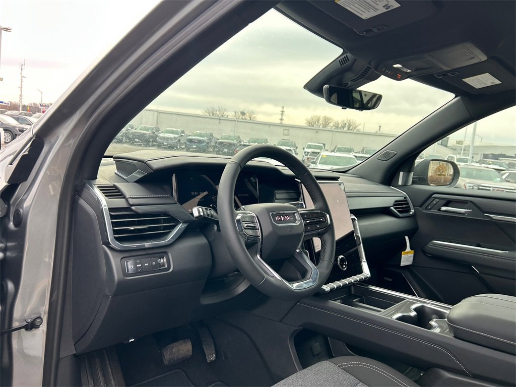 2026 GMC ACADIA - Image 16