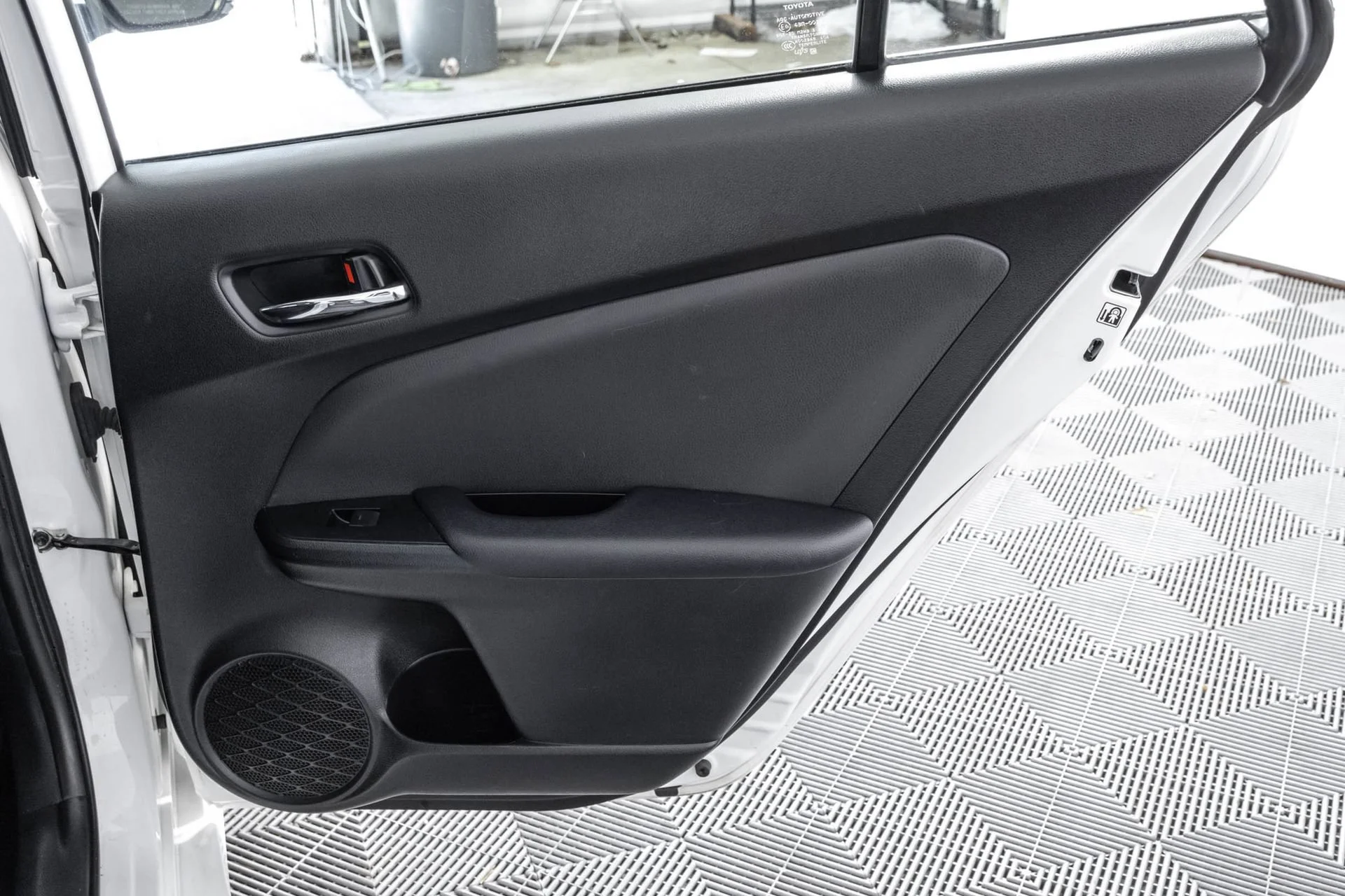 Used 2021  Toyota L Eco image 38