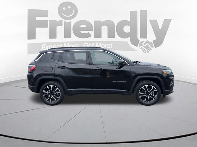 Used 2022 Black Jeep Limited image 4
