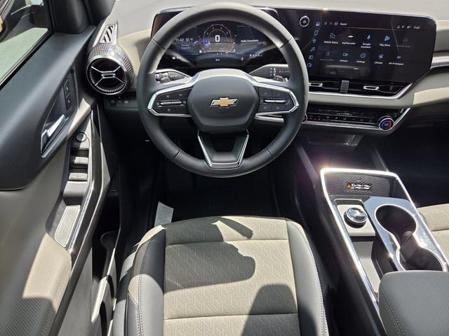 2027 Chevrolet Equinox LT - Photo 10