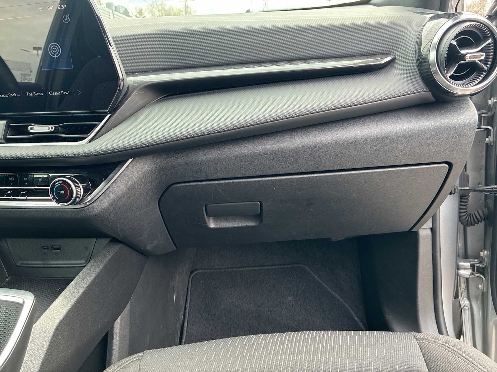 2025 Chevrolet Equinox LT - Photo 29