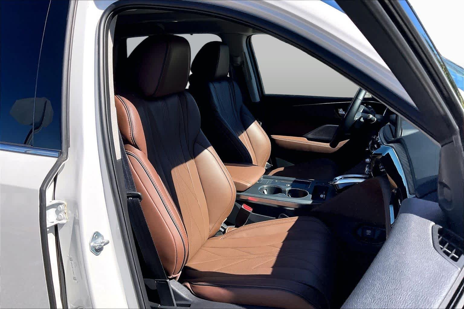 Used 2026 Platinum White Pearl Acura w/Advance Package image 9