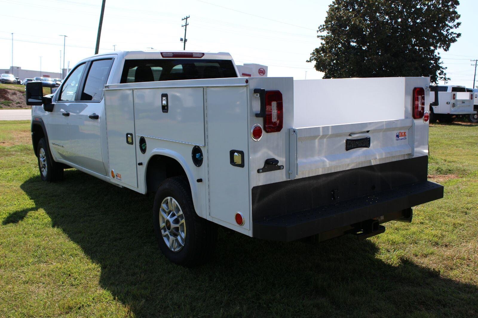 New 2026 Summit White GMC Pro image 5