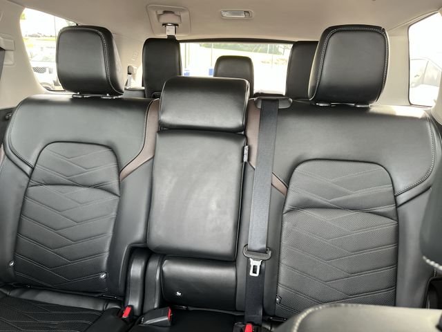 Used 2025 Gray Nissan Platinum image 23