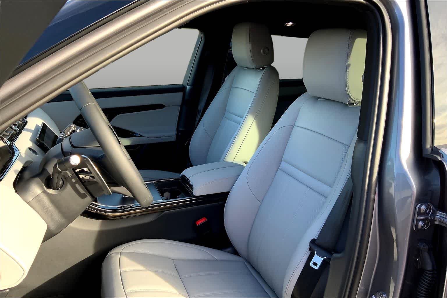 New 2026 Eiger Grey Land Rover Core S image 9