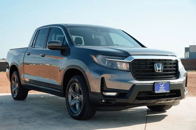 Used 2023  Honda RTL image 2