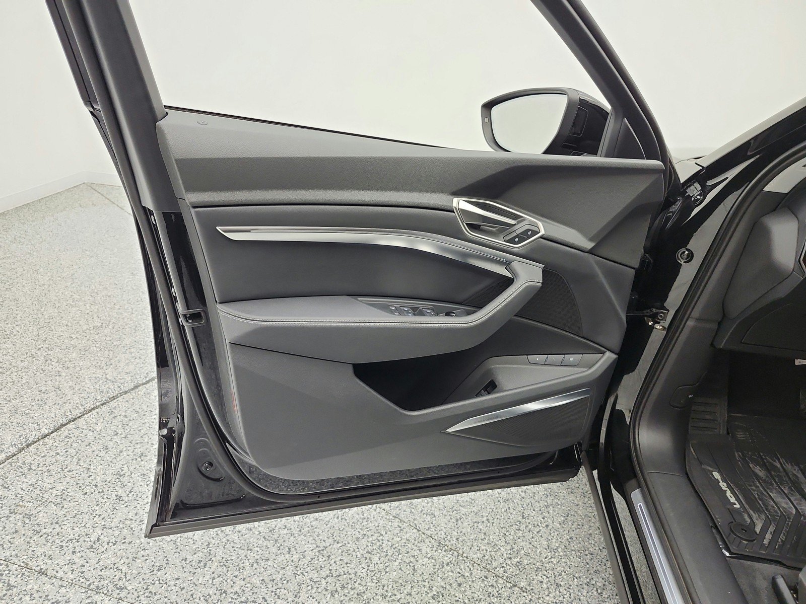 Used 2024 Mythos Black Metallic Audi Premium Plus quattro image 15
