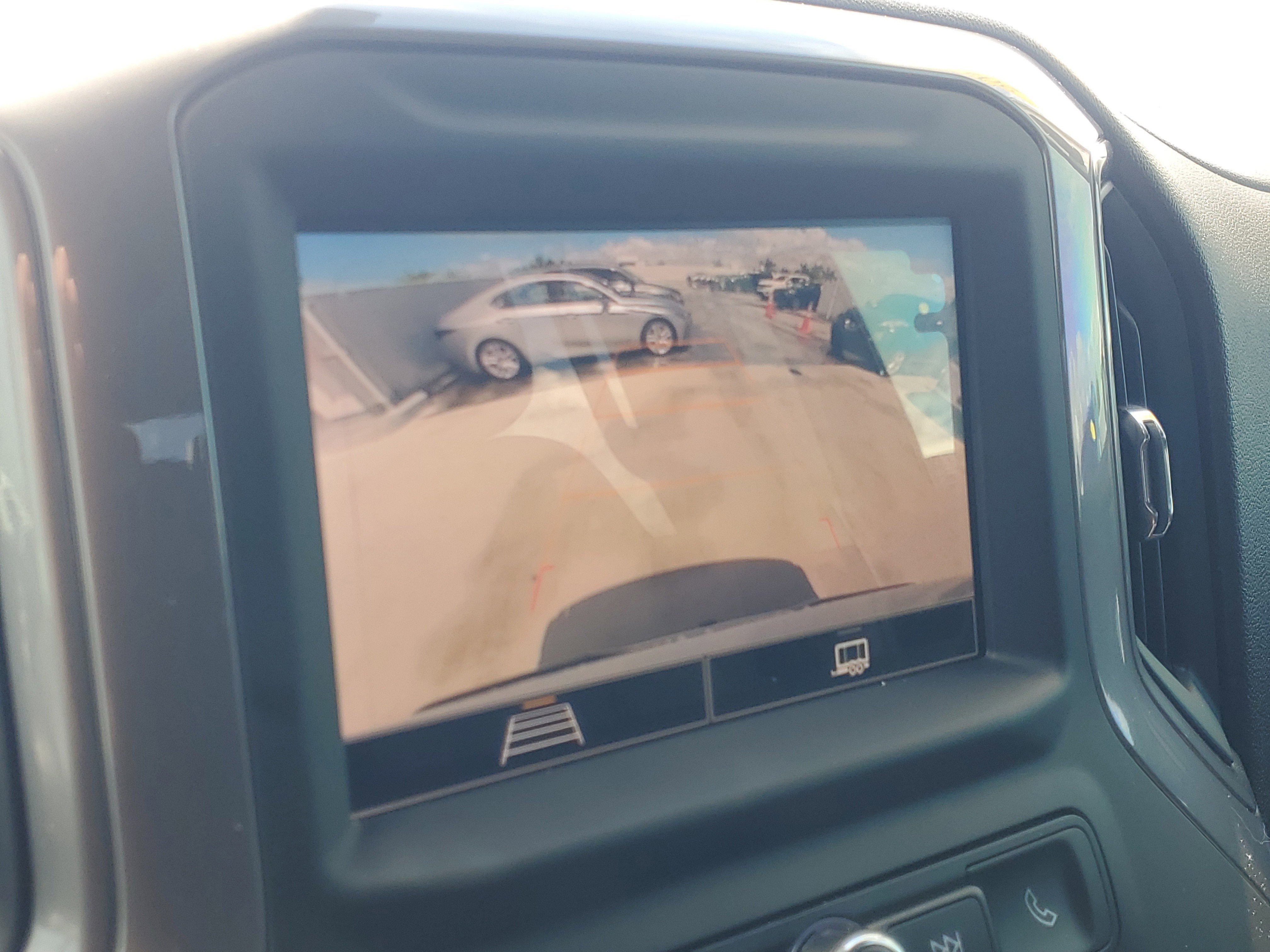 Used 2022 Summit White Chevrolet Custom image 24