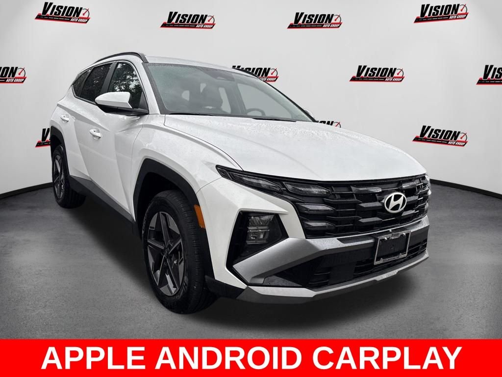 Used 2025 White Hyundai SEL image 3
