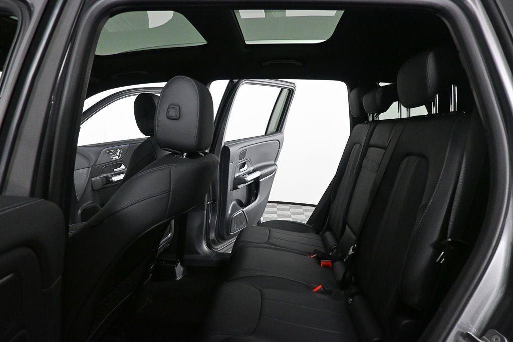 New 2026 Mountain Grey Metallic Mercedes-Benz GLB 250 image 59
