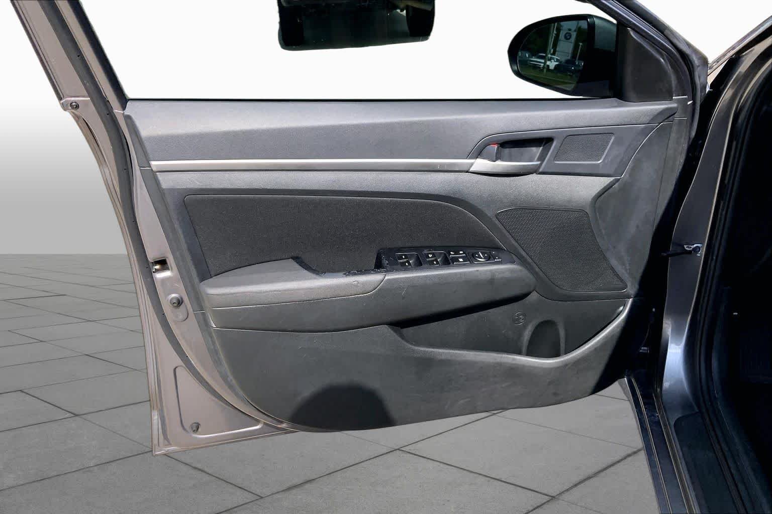 Used 2020 Machine Gray Hyundai Value Edition image 21