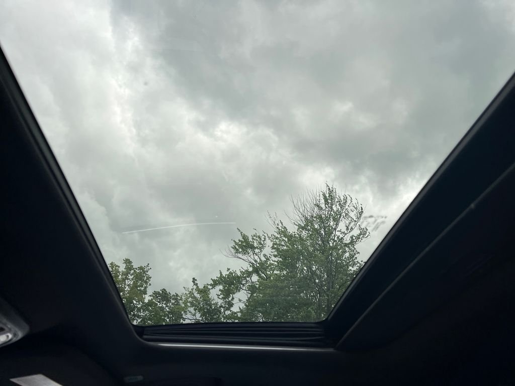 Used 2018 Black Jeep Limited image 22