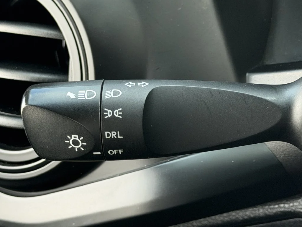 Used 2021 White Toyota SR image 19