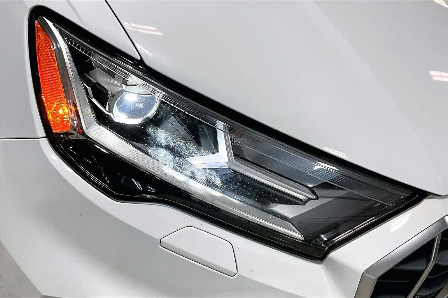 Used 2021 Glacier White Metallic Audi Premium Plus image 27