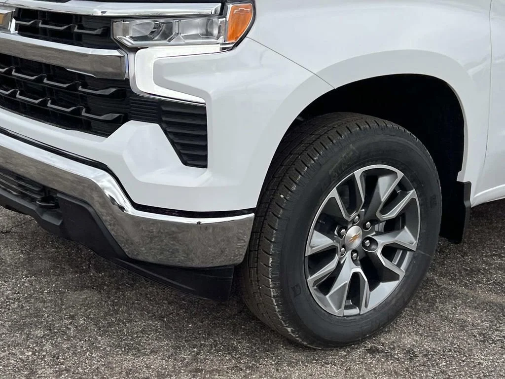 New 2026 Summit White Chevrolet LT (2FL) image 7