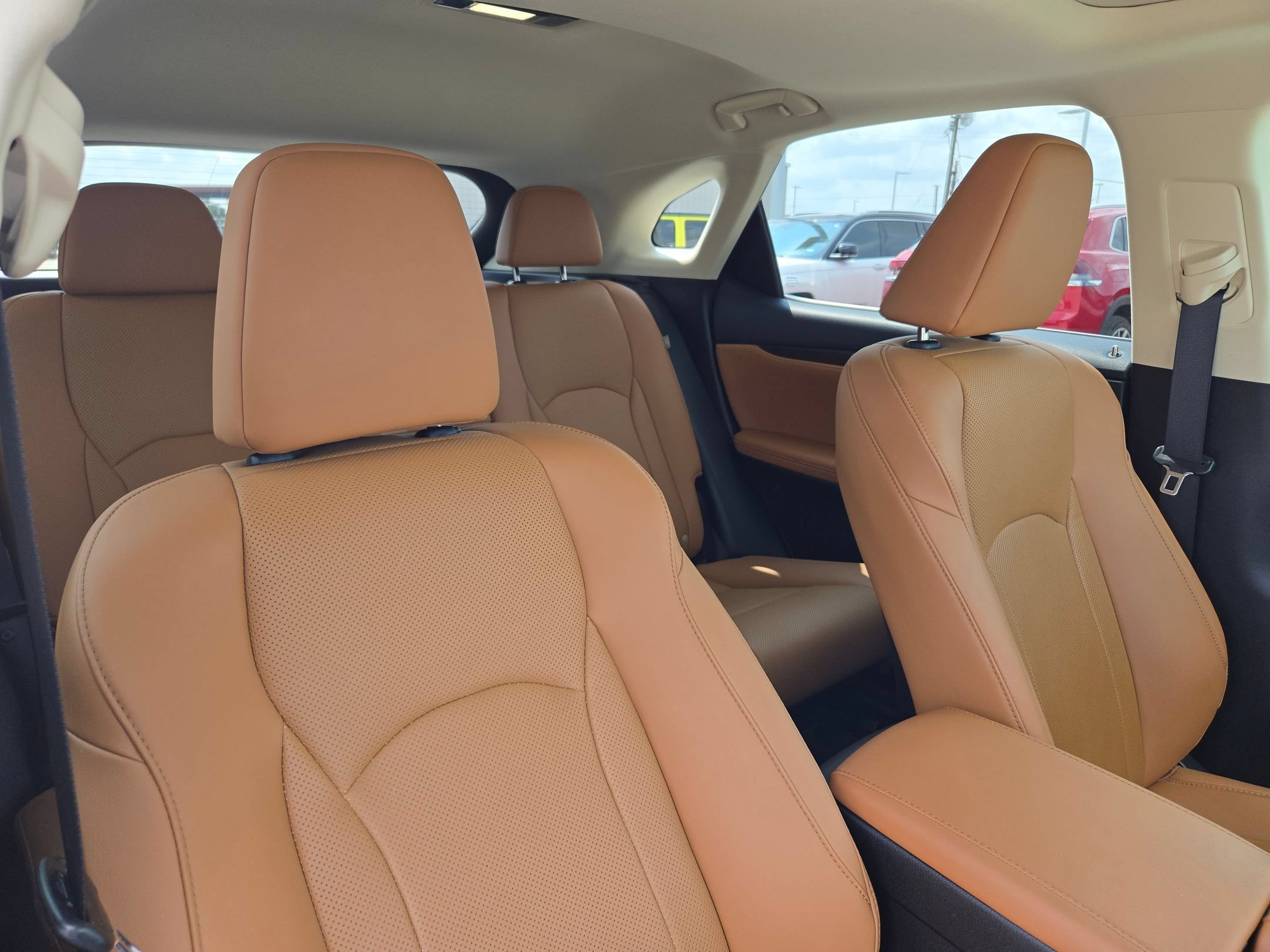Used 2022 White Lexus RX 350 image 30