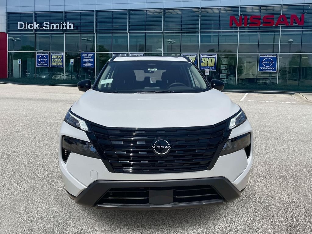 New 2026 Everest White Pearl TriCoat Nissan Dark Armor™ image 2