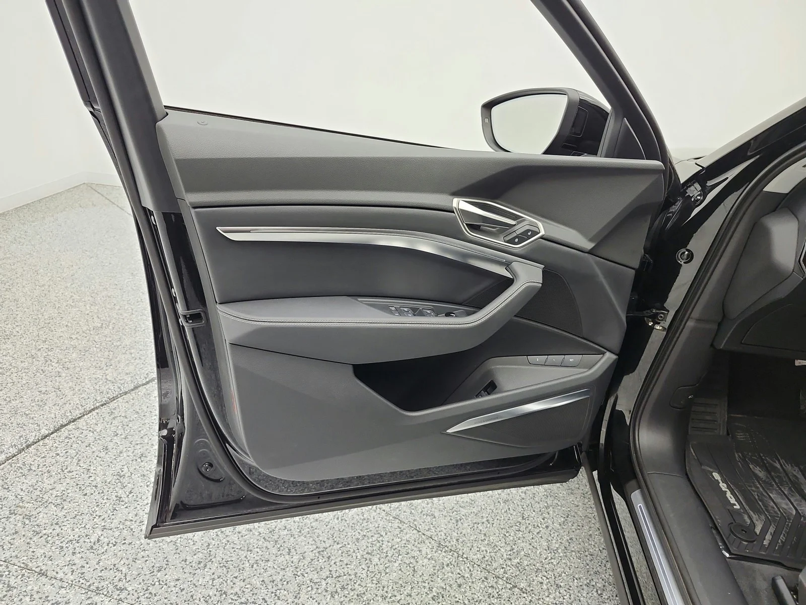Used 2024 Mythos Black Metallic Audi Premium Plus quattro image 15