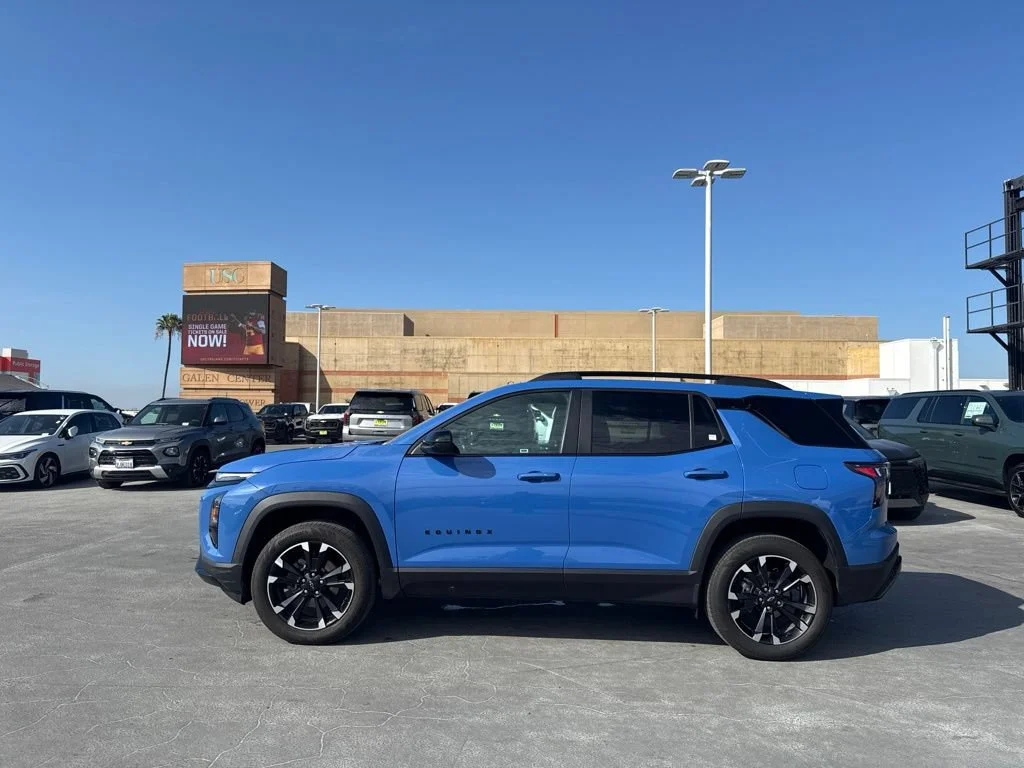 Used 2025 Reef Blue Metallic Chevrolet RS image 8