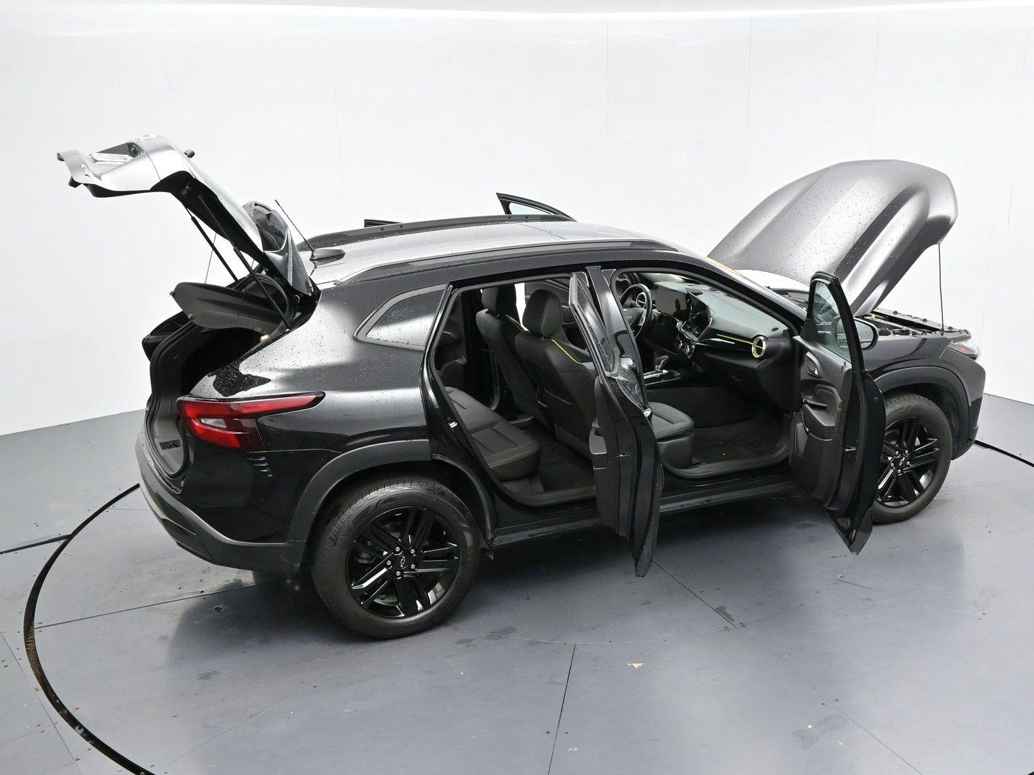 Used 2025 Mosaic Black Metallic Chevrolet ACTIV image 36