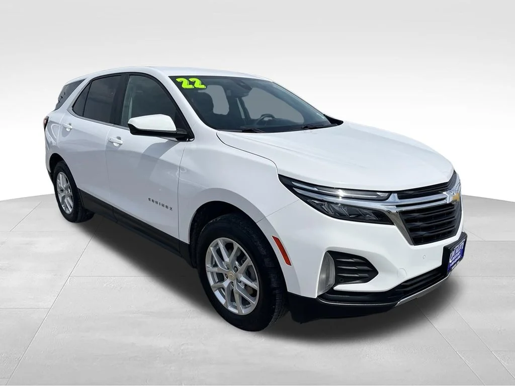 Used 2022 White Chevrolet LT image 3