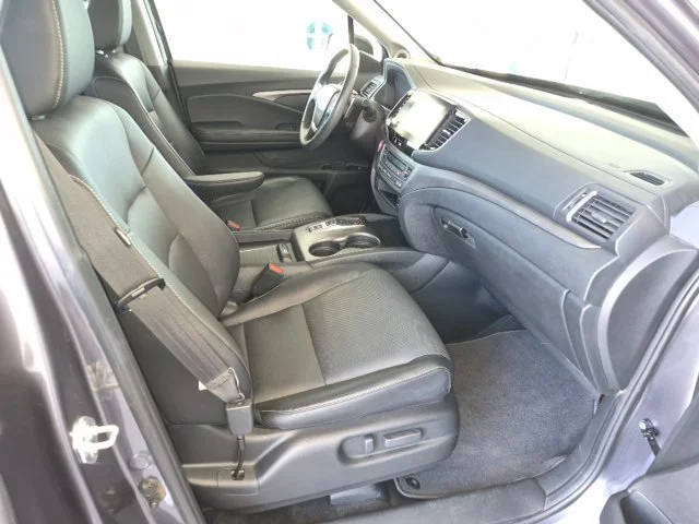 Certified Used 2023 Modern Steel Metallic Honda AWD RTL image 66