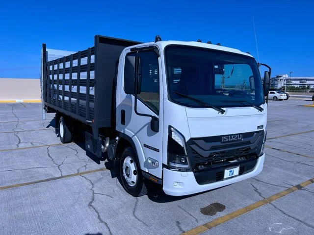 2025 Isuzu NPR-HD's photo