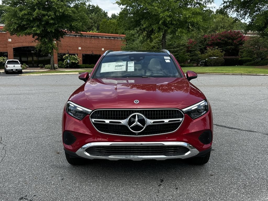 New 2026 MANUFAKTUR Patagonia Red Metallic Mercedes-Benz GLC 300 image 40
