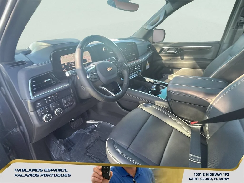 2026 Chevrolet Suburban Premier - Photo 10