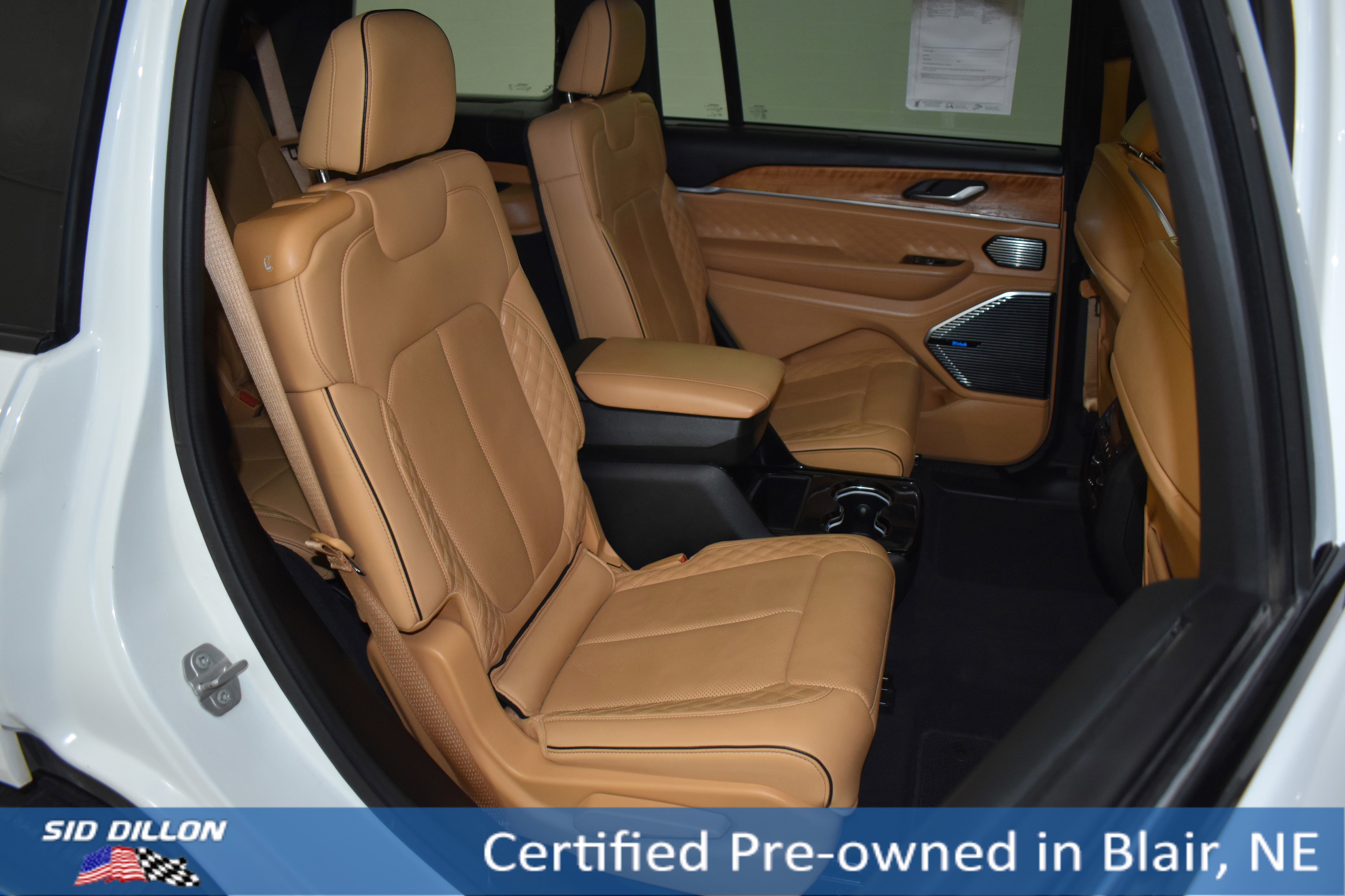Used 2023 Bright White Clearcoat Jeep Summit Reserve image 10
