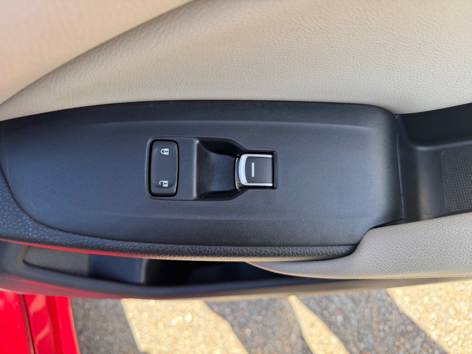2018 Honda Accord LX - Photo 31